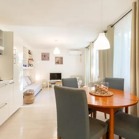 Apartment Follow The Sun